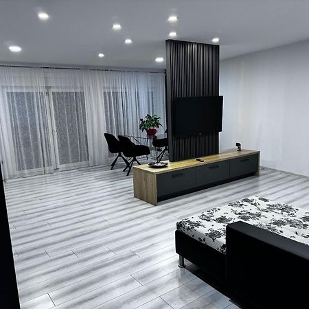 Whitehouse2 Appartement Arad Buitenkant foto